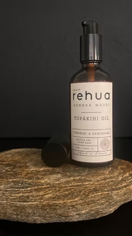 Tūpākihi and Kawakawa Body Oil