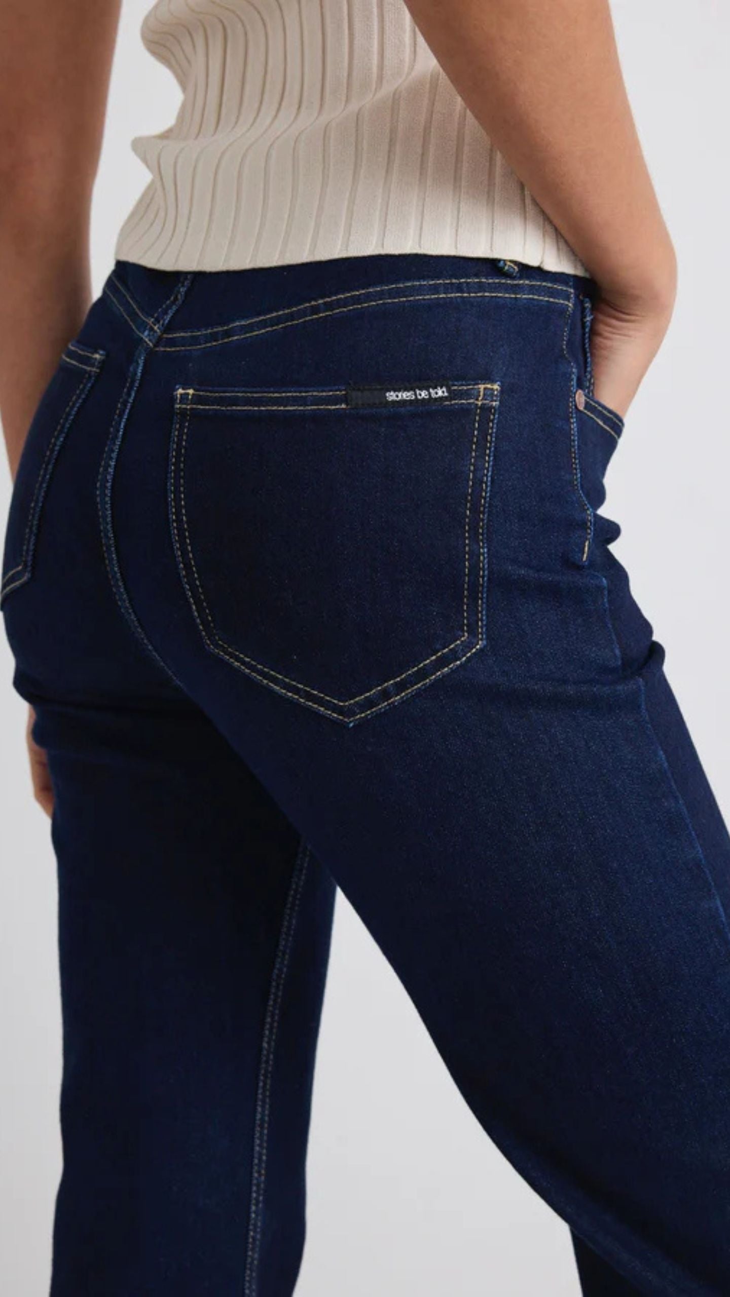 Farah High Rise Soft Flare Jean