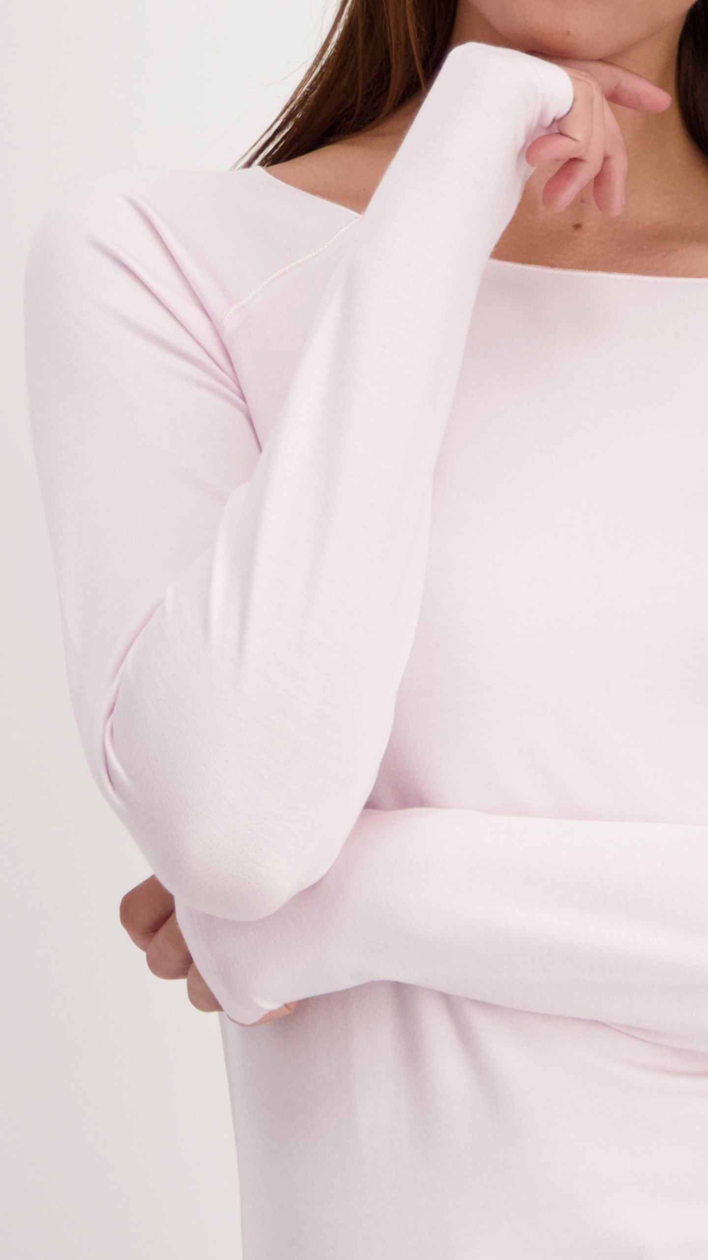 Round Neck L/S Tee