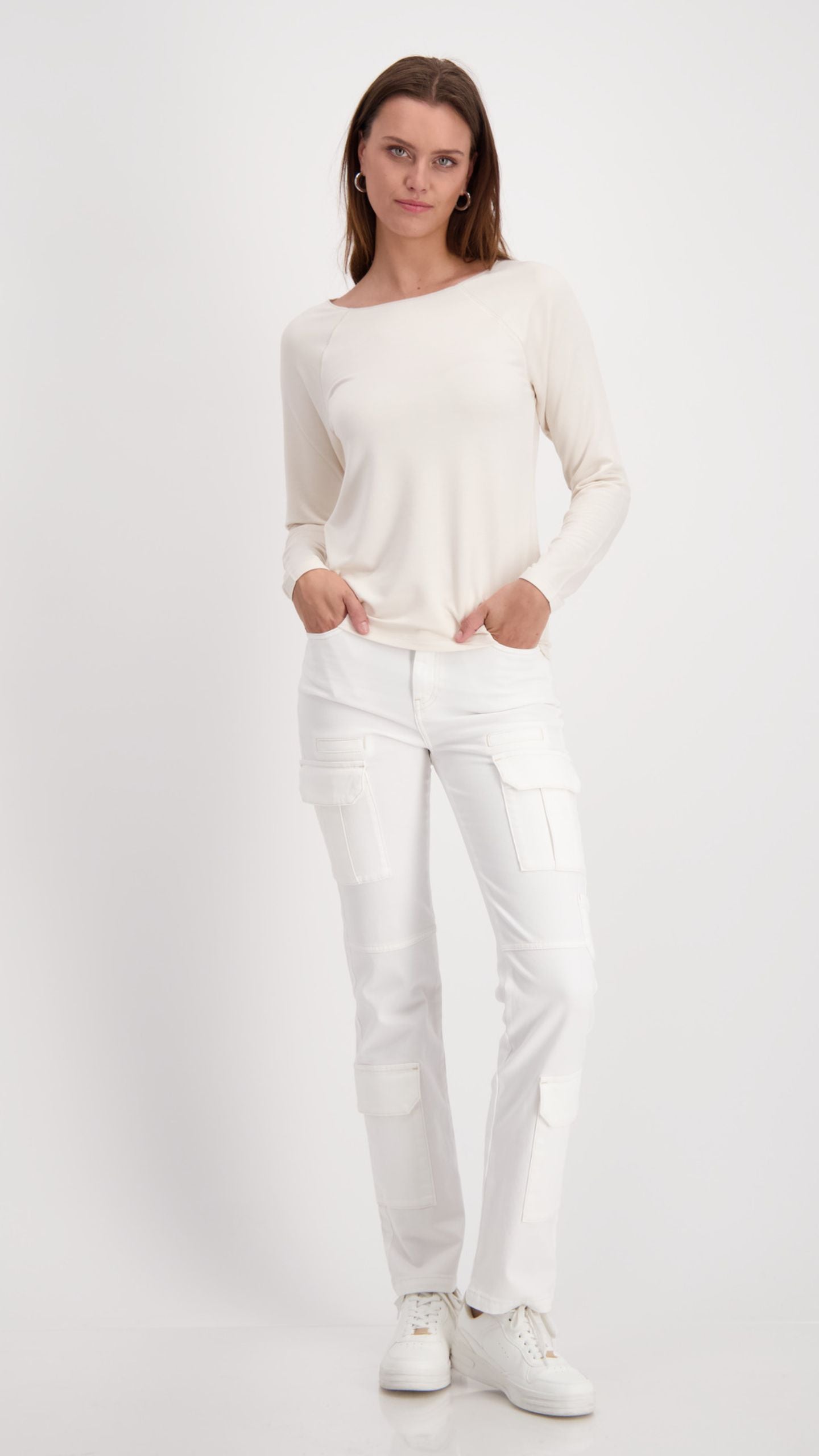 Round Neck L/S Tee
