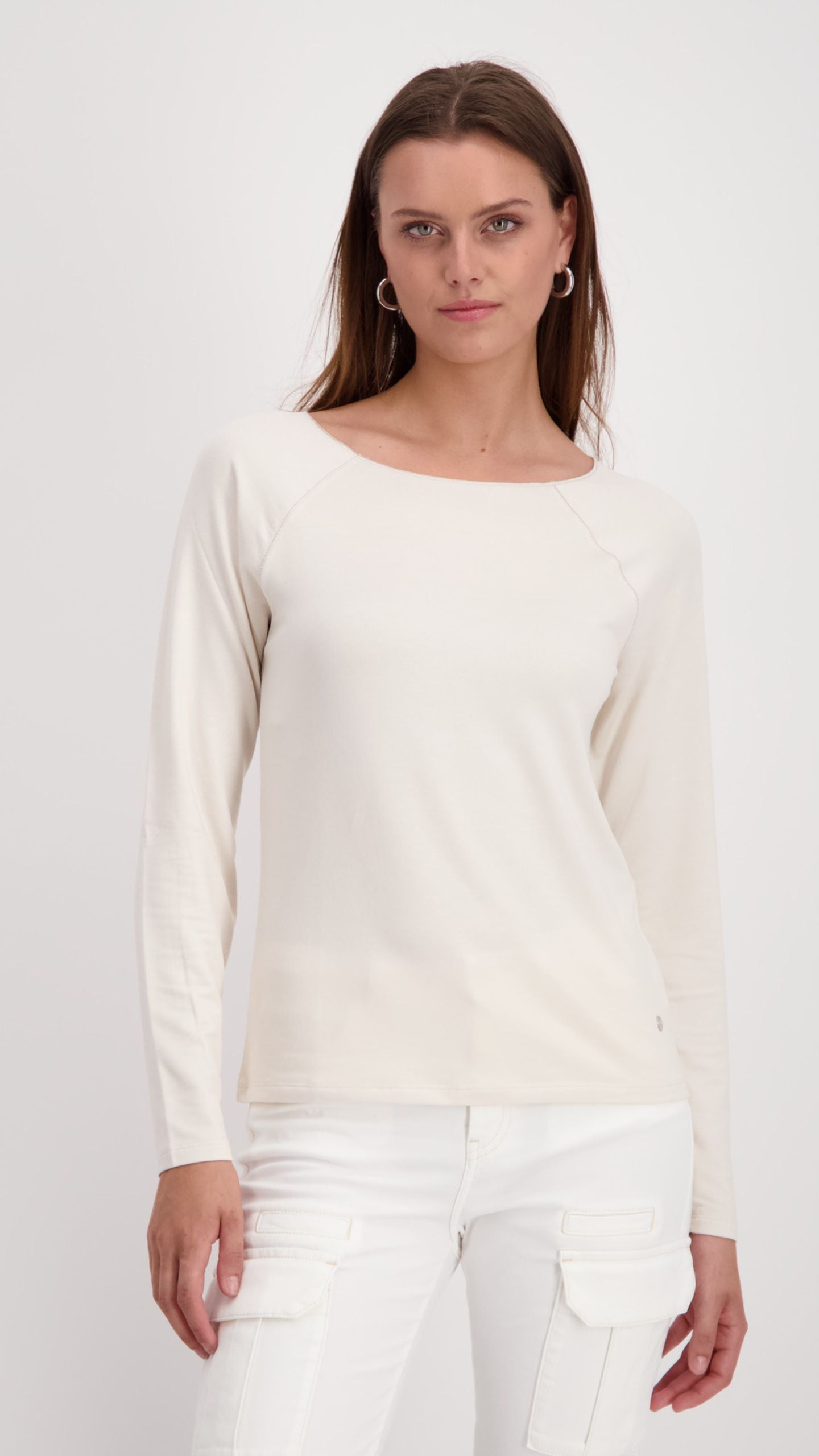 Round Neck L/S Tee