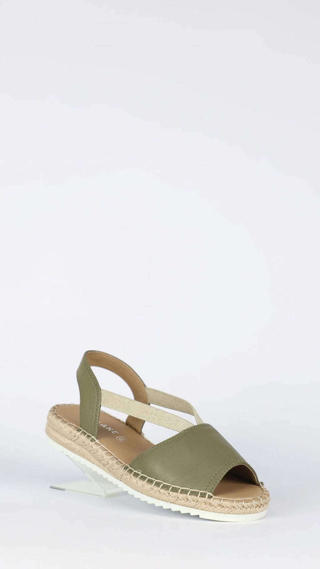Claudia Sandal