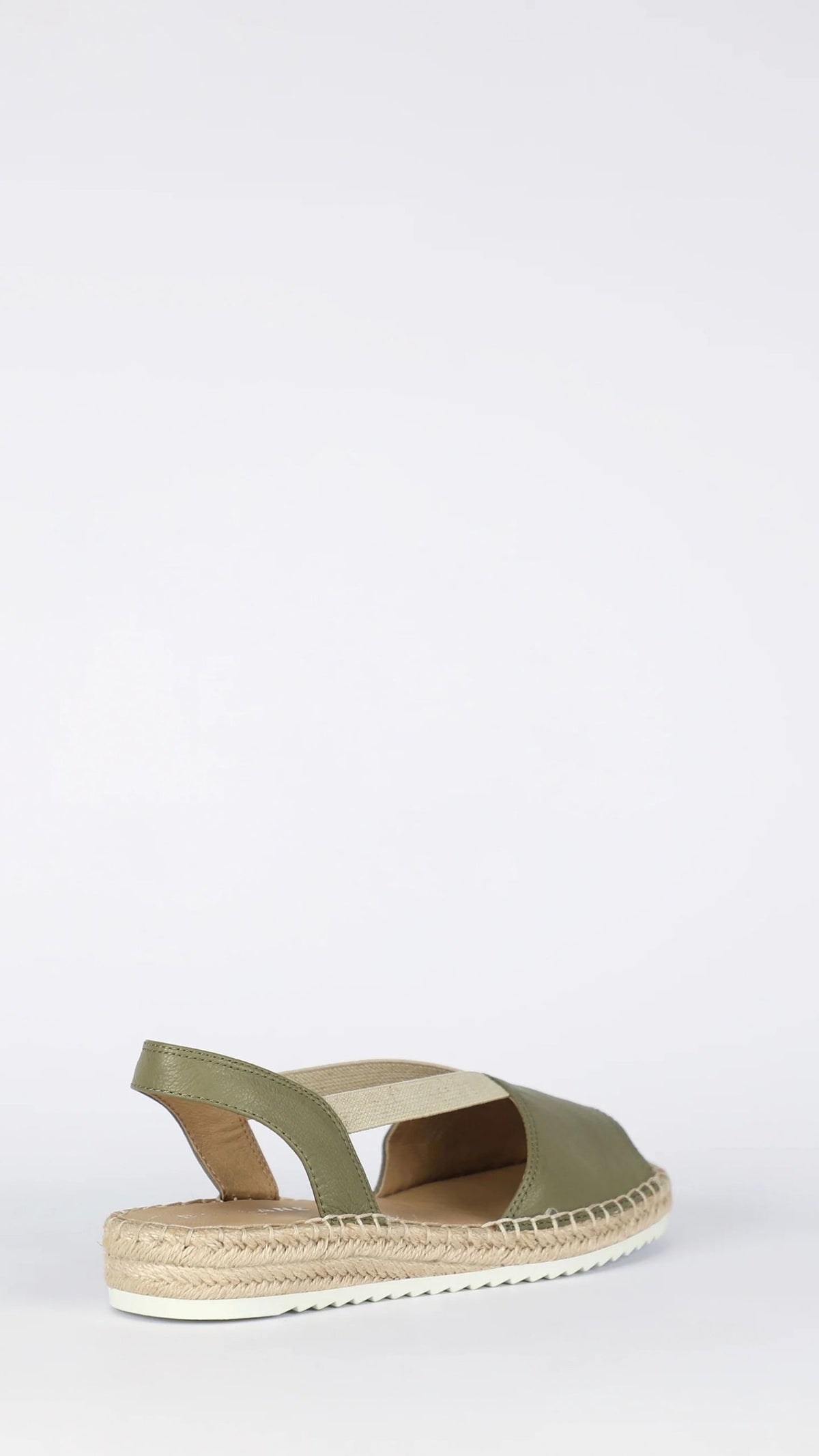 Claudia Sandal