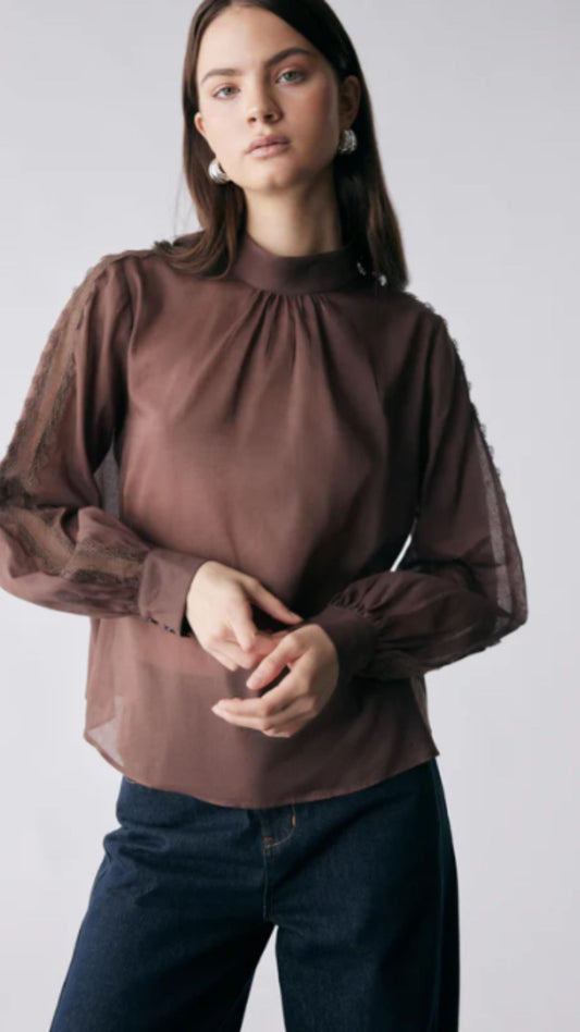 Capture Blouse