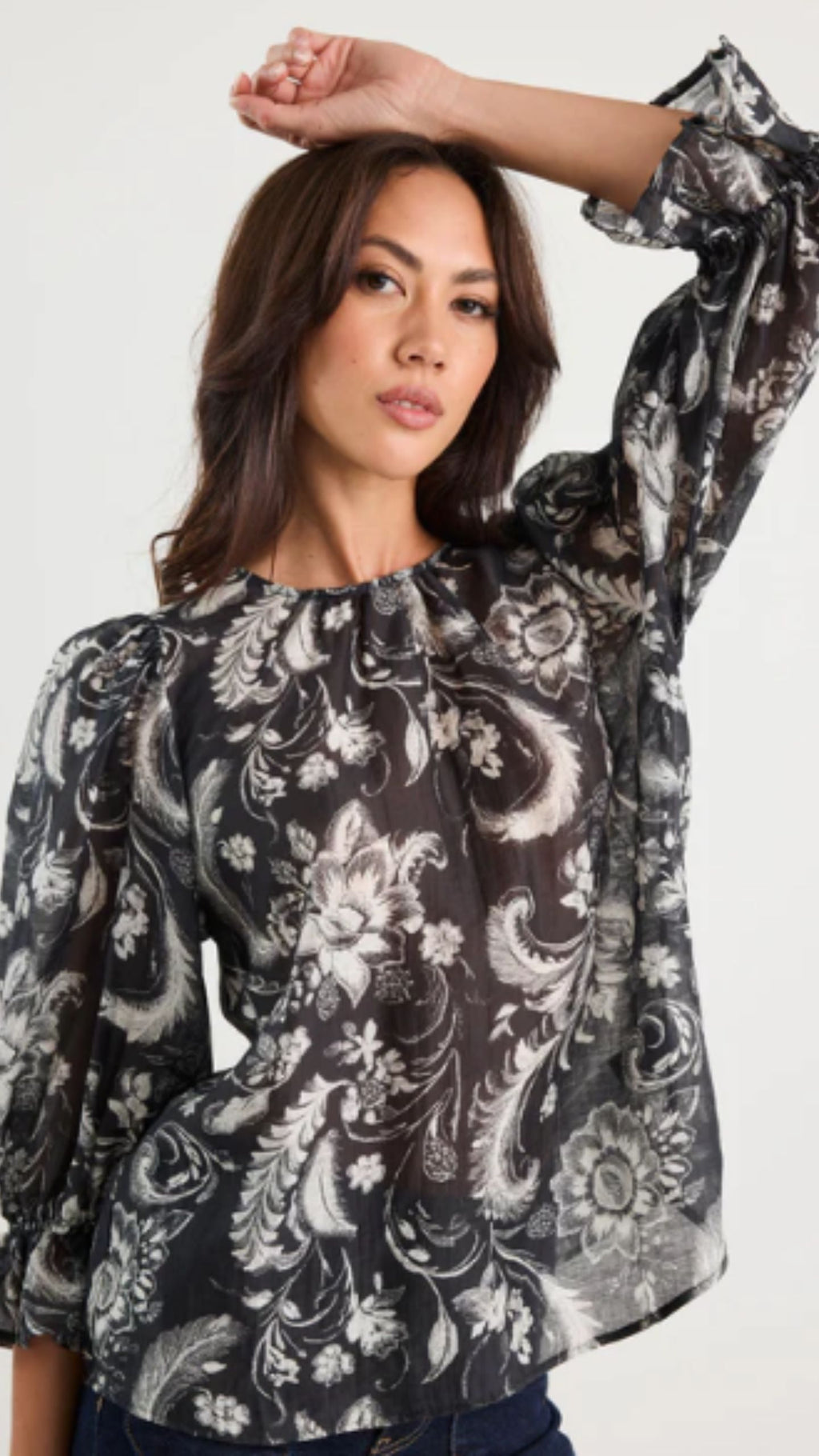 Briefly Frill Sleeve Crew Neck Top