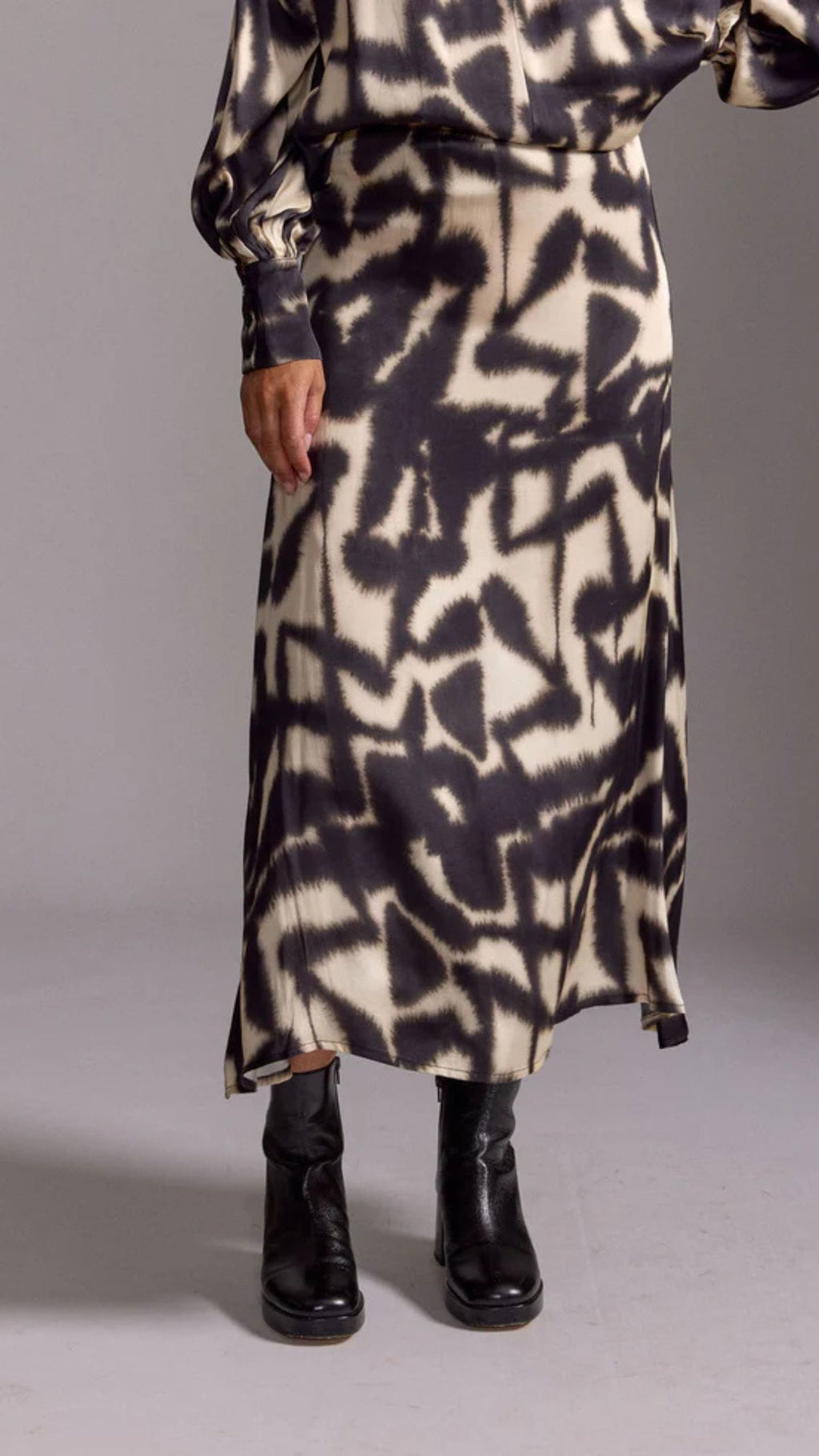 Ross Beige Fitted Printed Skirt
