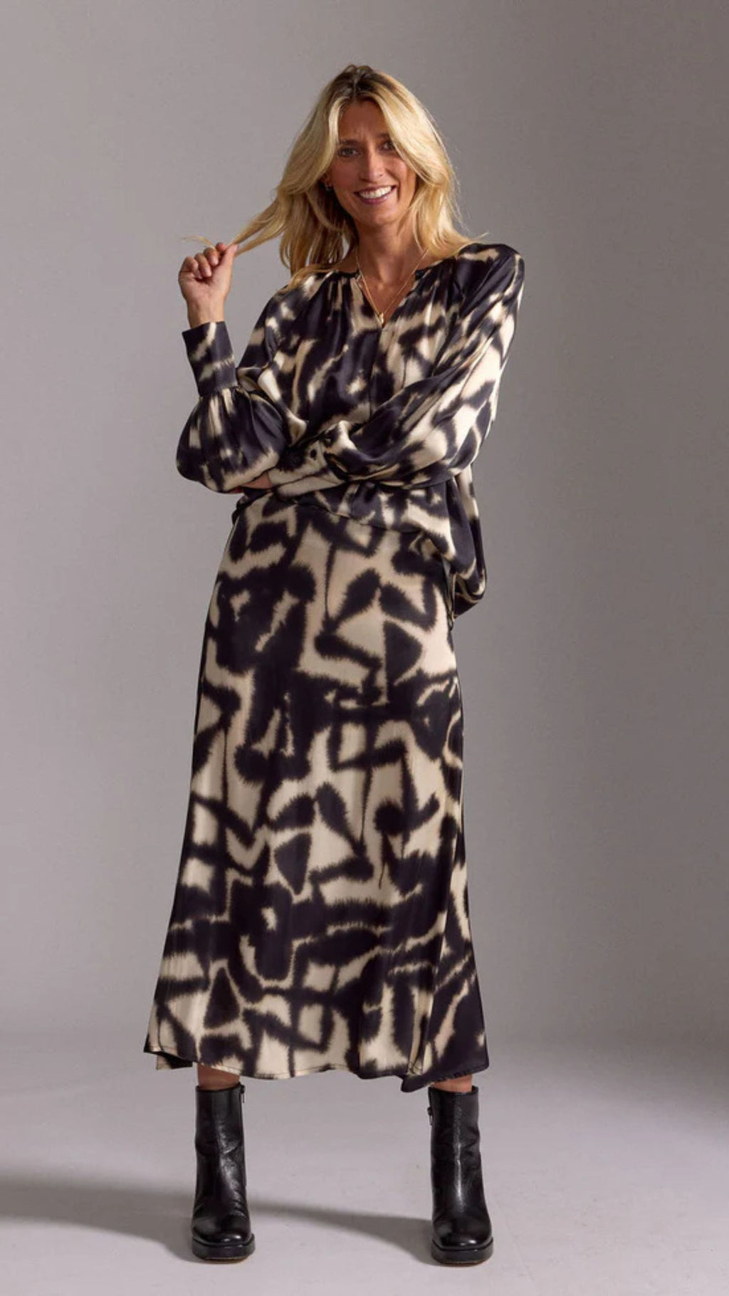 Ross Beige Fitted Printed Skirt