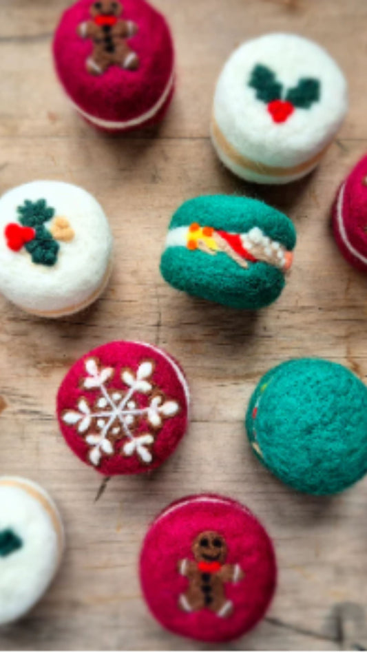 Christmas Macaroon set