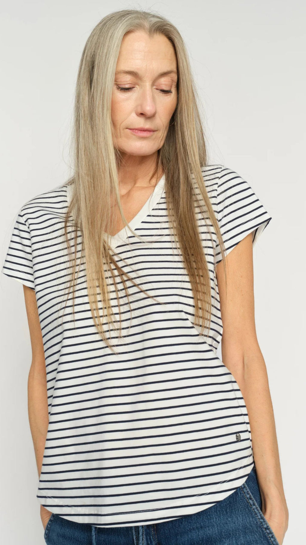 Kala V-SS Stripe Tee