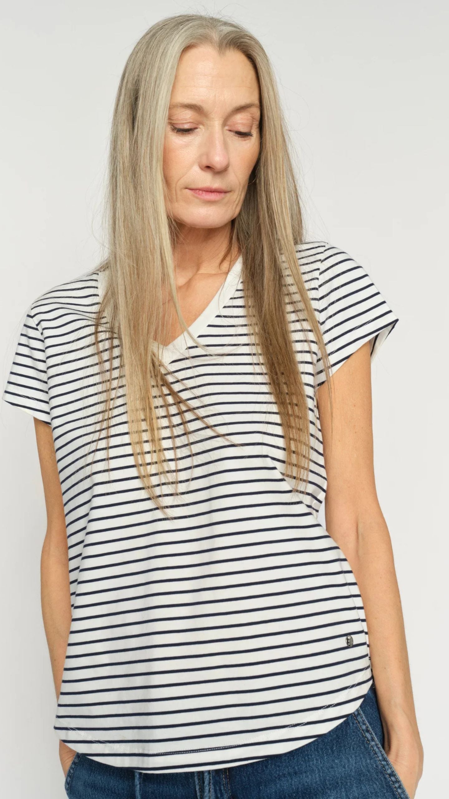 Kala V-SS Stripe Tee