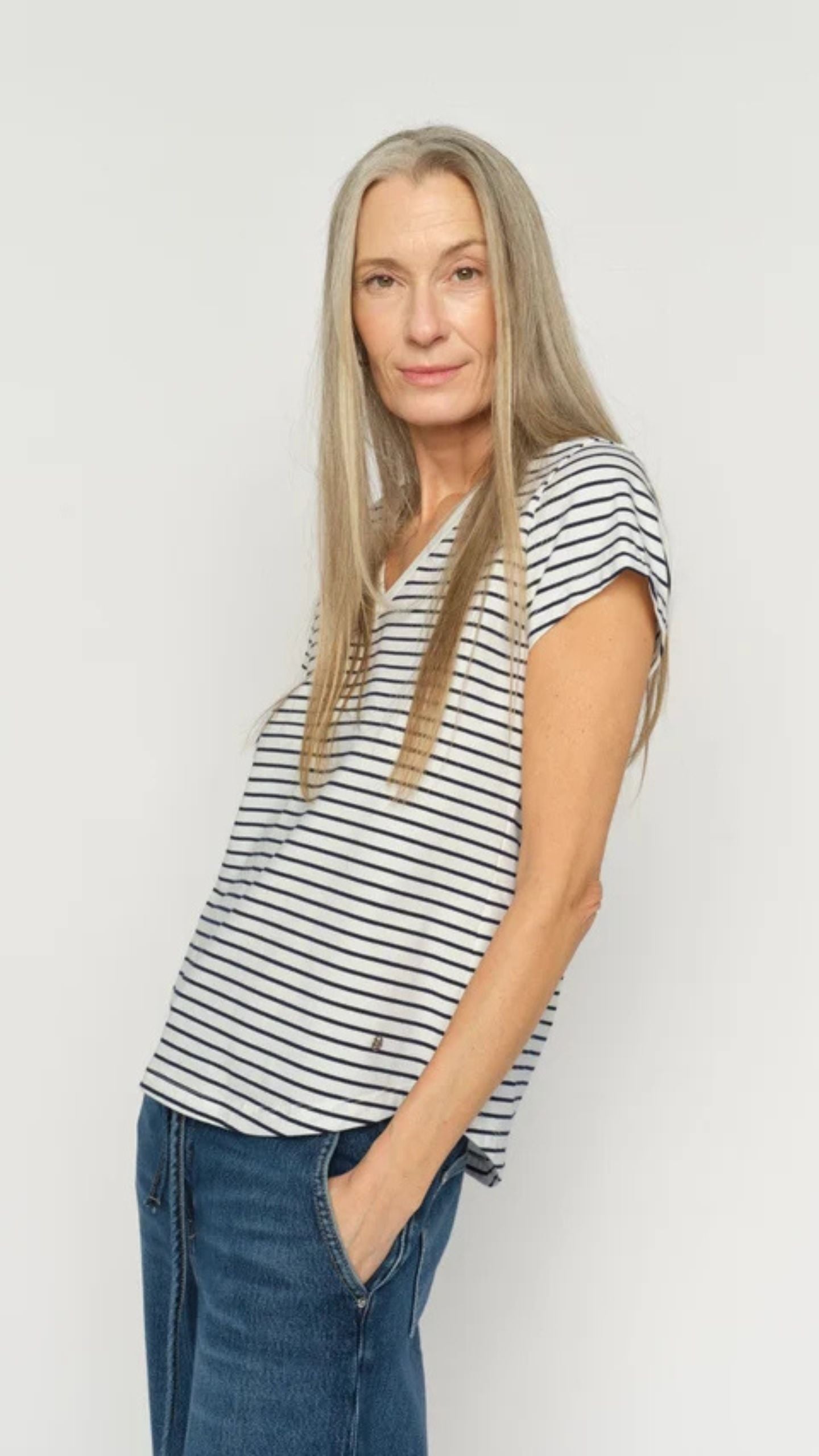 Kala V-SS Stripe Tee