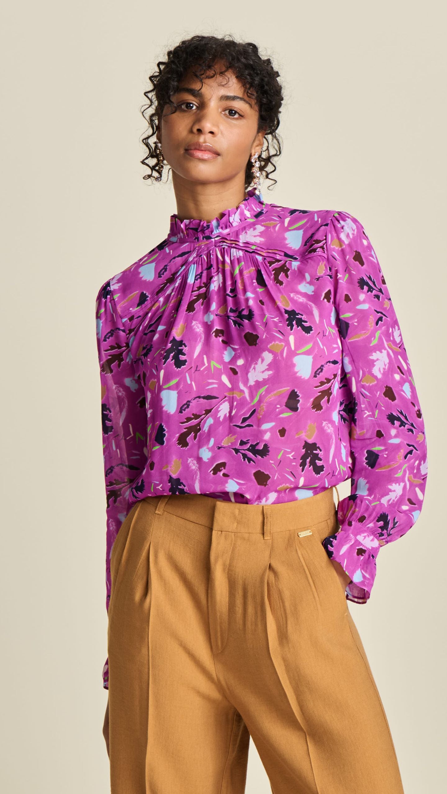 POM Frill neck top
