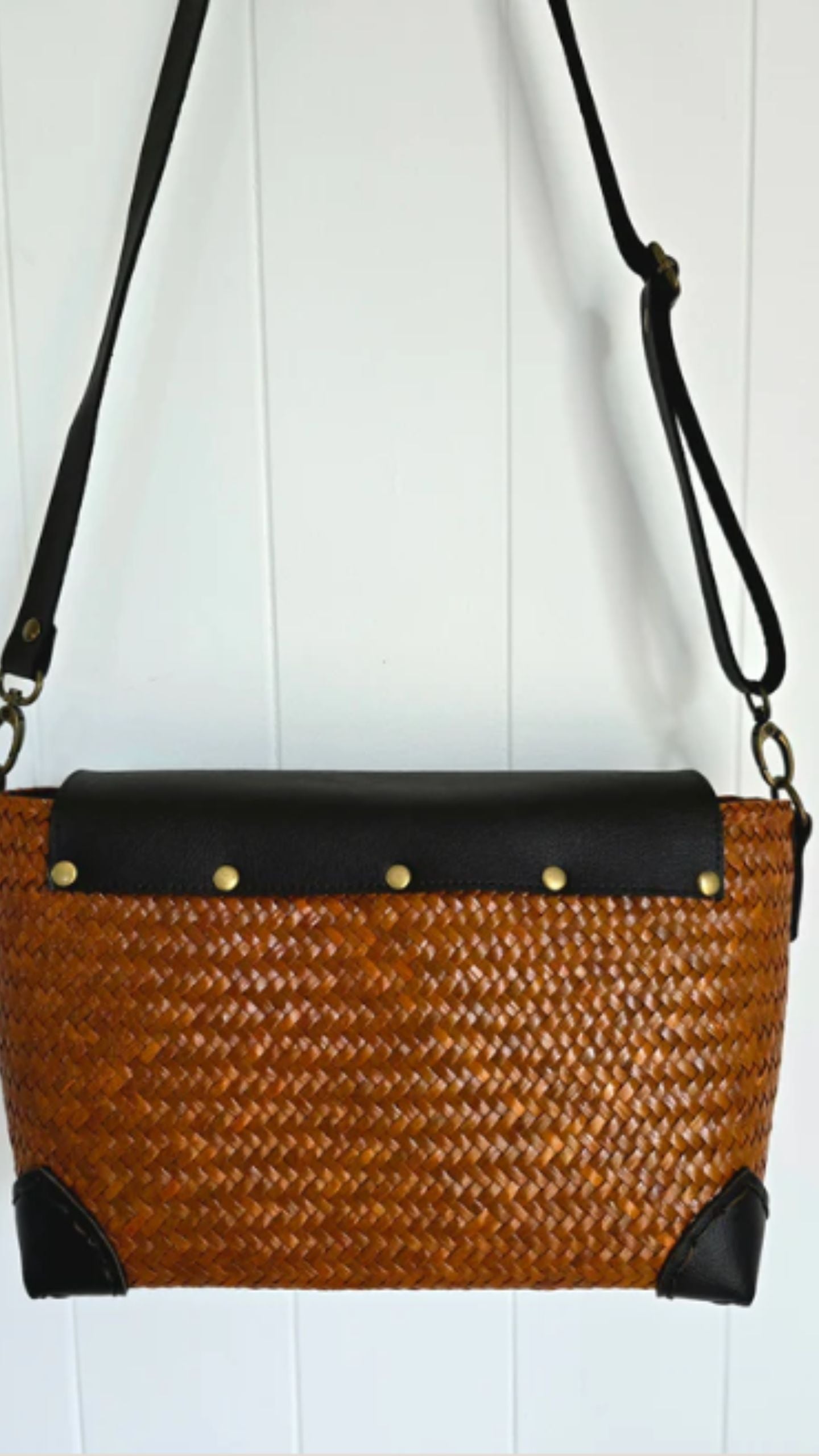 Nira Handbag