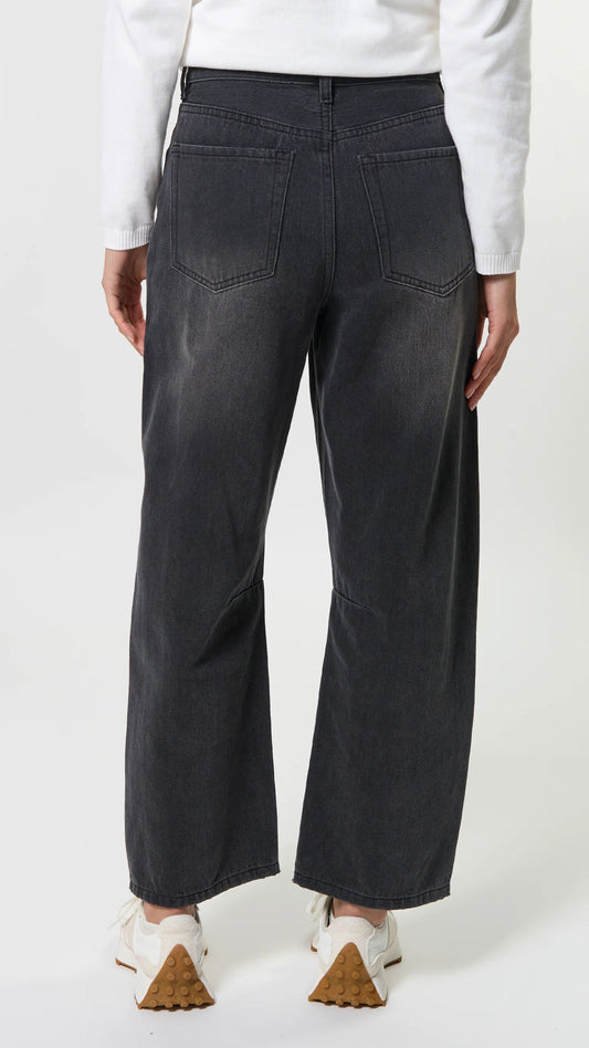 Carson Barrel Jean