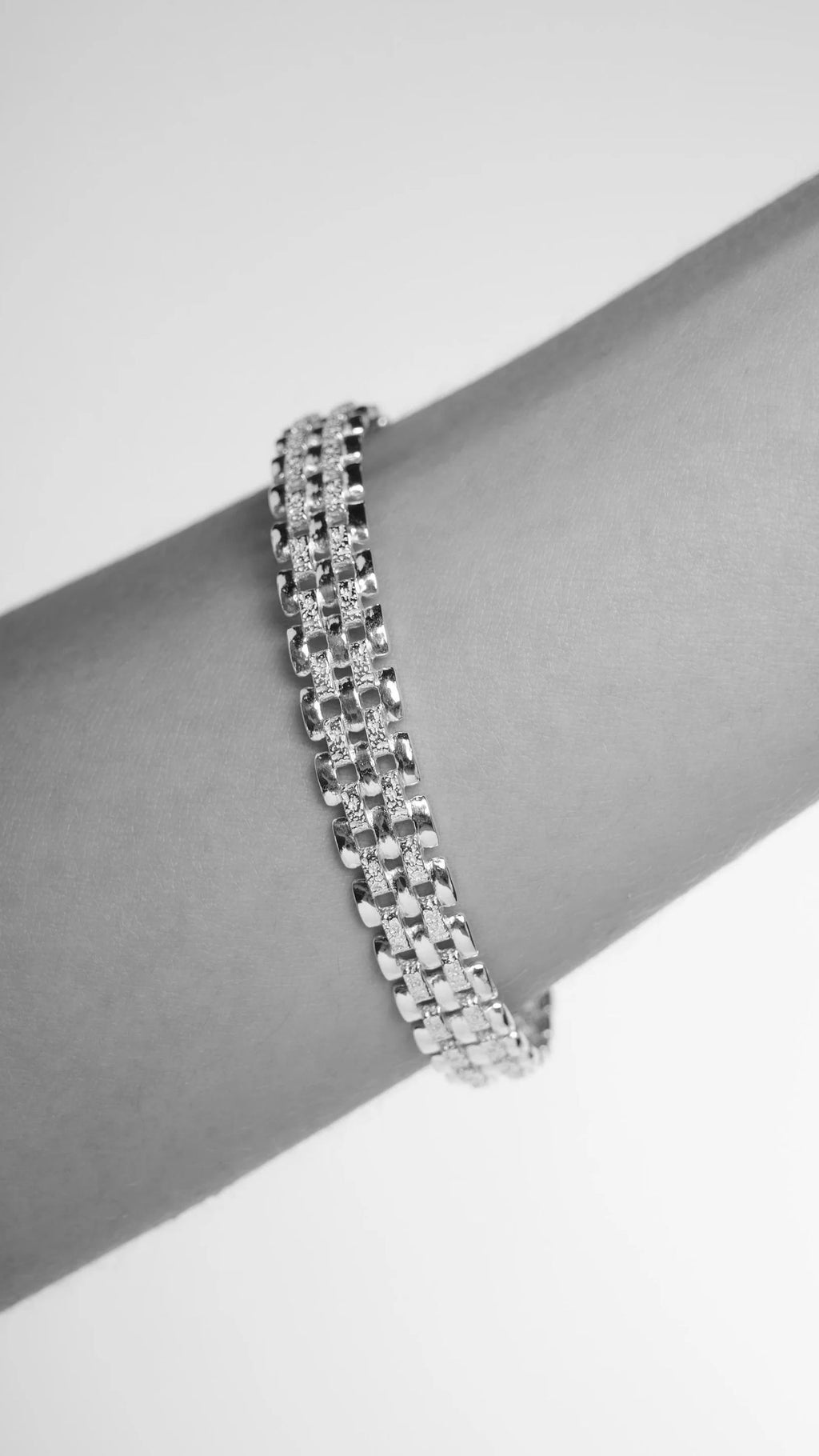 Form Bangle